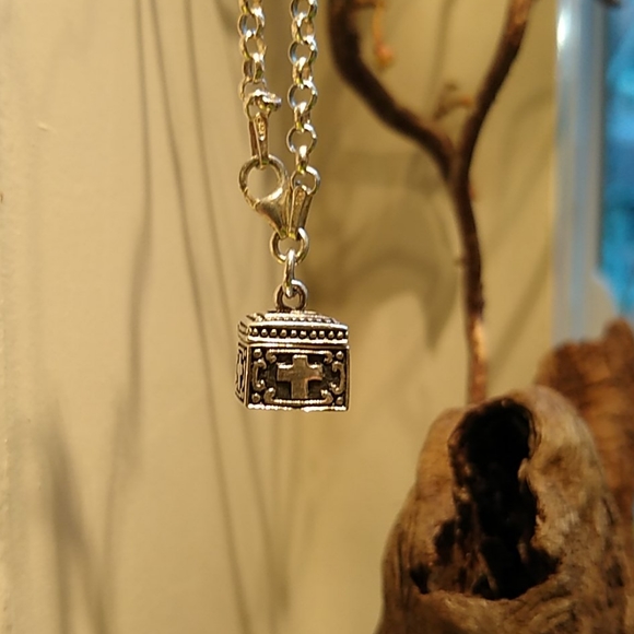 SILVER PRAYER BOX BRACELET - Picture 2 of 4